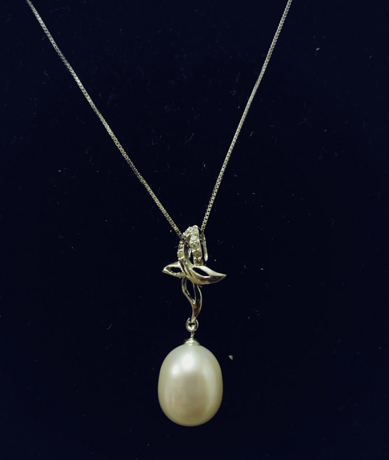 Pearl Necklace with Diamond Growing Flower Shape - Tai Chi Link