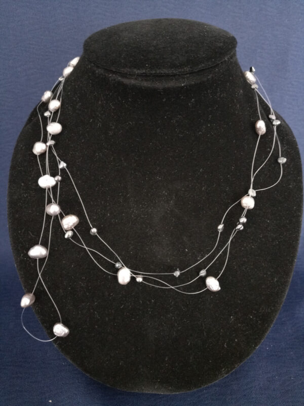 Little Pearl Necklace (black/purple/green)