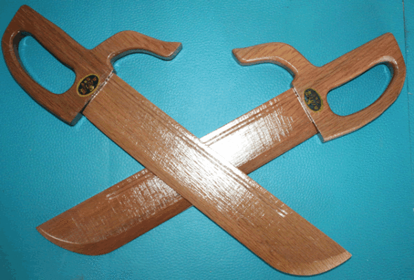 Wooden Butterfly Sword - Image 2
